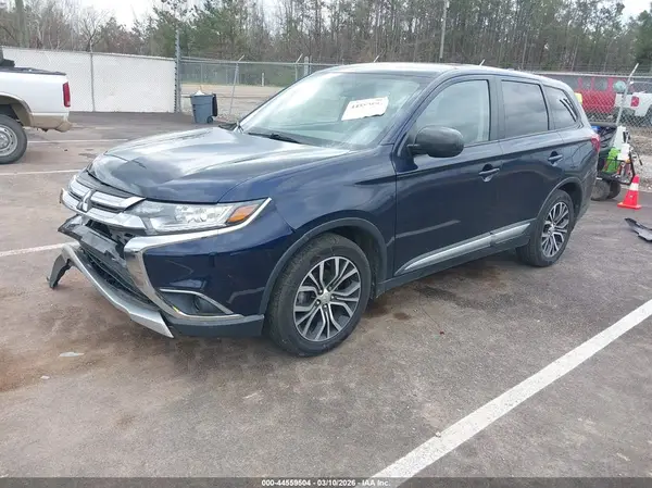 JA4AD2A34JJ000571 2018 MITSUBISHI OUTLANDER - Image 2