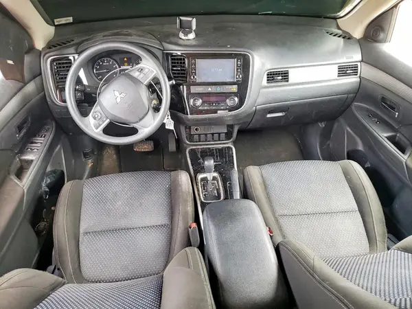 JA4AD2A34JJ002529 2018 MITSUBISHI OUTLANDER - Image 8