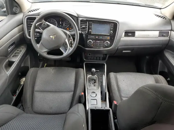 JA4AD2A34JJ003146 2018 MITSUBISHI OUTLANDER - Image 8