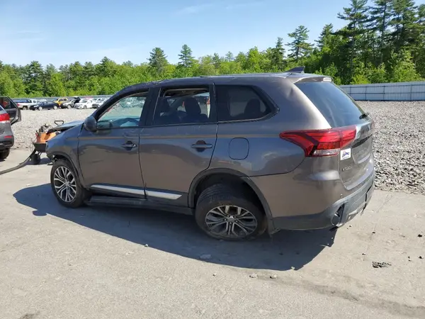 JA4AD2A34JZ005643 2018 MITSUBISHI OUTLANDER - Image 2