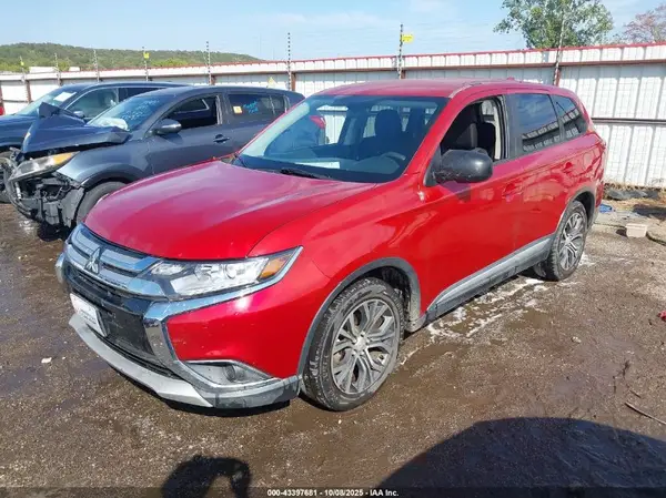 JA4AD2A34JZ006176 2018 MITSUBISHI OUTLANDER - Image 2