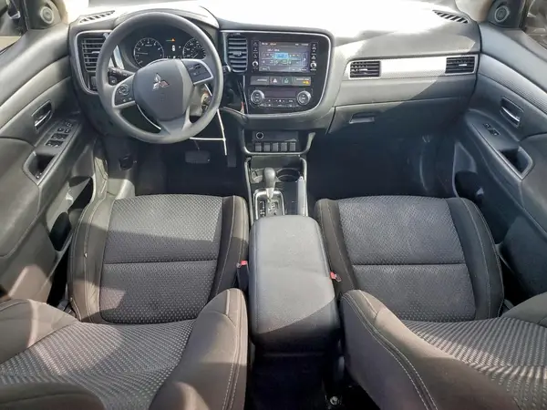 JA4AD2A34JZ009661 2018 MITSUBISHI OUTLANDER - Image 8
