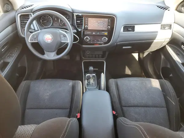 JA4AD2A34JZ013838 2018 MITSUBISHI OUTLANDER - Image 8