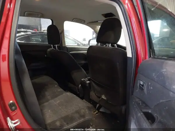 JA4AD2A34JZ020515 2018 MITSUBISHI OUTLANDER - Image 8