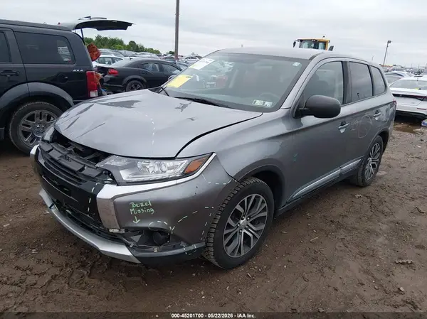 JA4AD2A34JZ038741 2018 MITSUBISHI OUTLANDER - Image 2