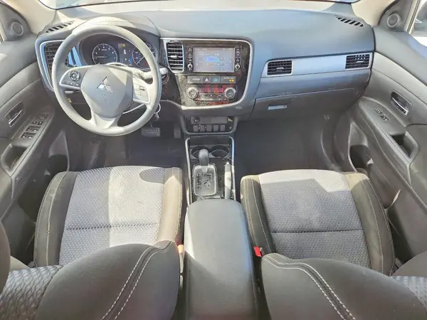 JA4AD2A34JZ046077 2018 MITSUBISHI OUTLANDER - Image 8