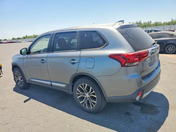 JA4AD2A34JZ054616 2018 MITSUBISHI OUTLANDER - Image 2