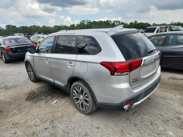 JA4AD2A34JZ055197 2018 MITSUBISHI OUTLANDER - Image 2