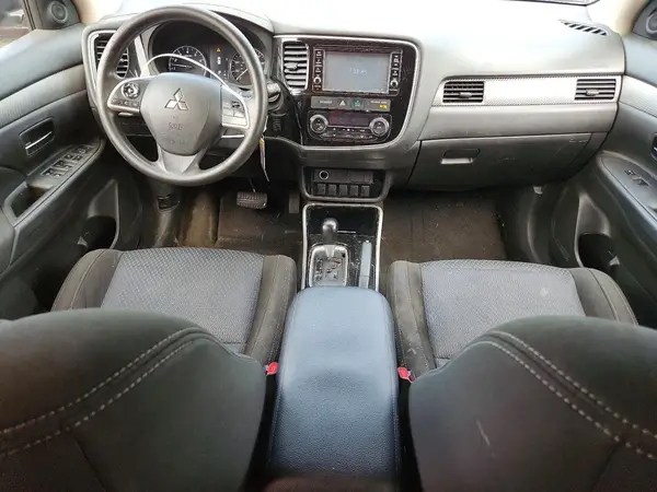 JA4AD2A34JZ055720 2018 MITSUBISHI OUTLANDER - Image 8