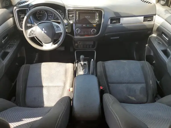 JA4AD2A34JZ063896 2018 MITSUBISHI OUTLANDER - Image 8