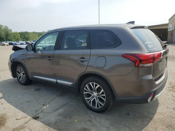 JA4AD2A34JZ068712 2018 MITSUBISHI OUTLANDER - Image 2