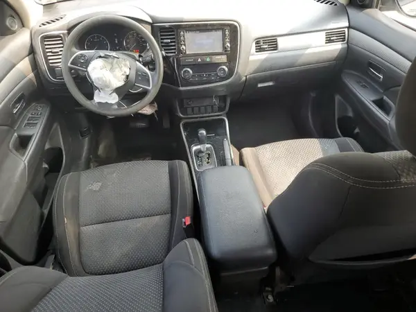 JA4AD2A34JZ068712 2018 MITSUBISHI OUTLANDER - Image 8