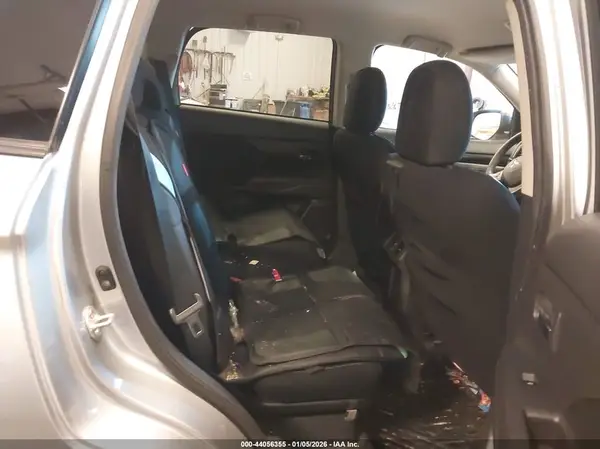 JA4AD2A34KJ000121 2019 MITSUBISHI OUTLANDER - Image 8