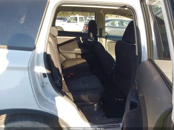 JA4AD2A34KZ006020 2019 MITSUBISHI OUTLANDER - Image 8