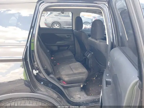 JA4AD2A34KZ006471 2019 MITSUBISHI OUTLANDER - Image 8