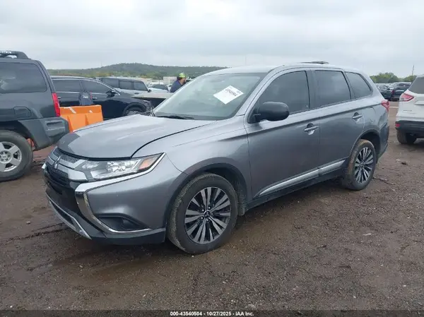 JA4AD2A34KZ006552 2019 MITSUBISHI OUTLANDER - Image 2