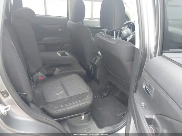 JA4AD2A34KZ006552 2019 MITSUBISHI OUTLANDER - Image 8