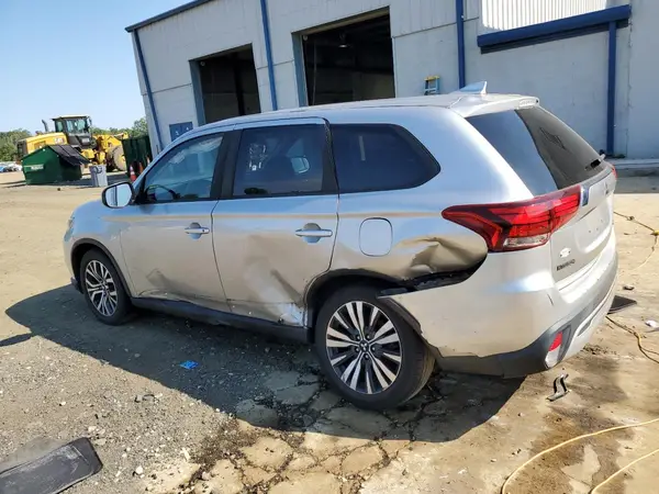JA4AD2A34KZ008365 2019 MITSUBISHI OUTLANDER - Image 2