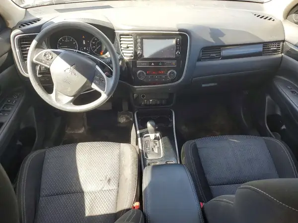 JA4AD2A34KZ016479 2019 MITSUBISHI OUTLANDER - Image 8