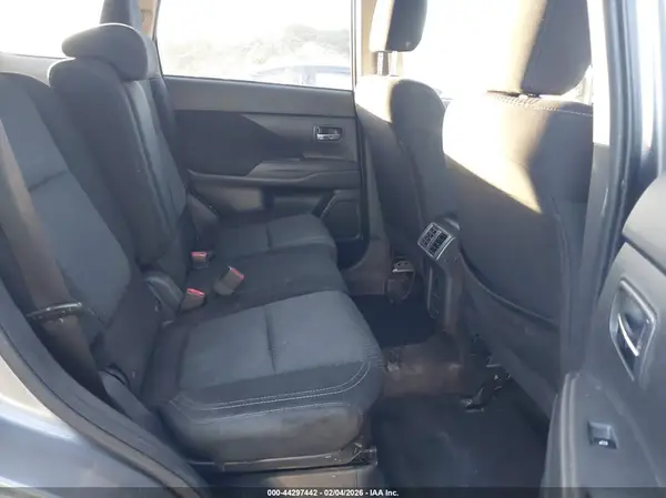 JA4AD2A34KZ029765 2019 MITSUBISHI OUTLANDER - Image 8