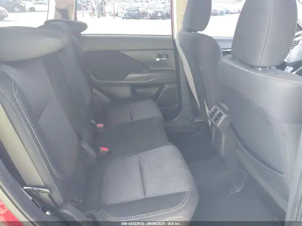 JA4AD2A34KZ048235 2019 MITSUBISHI OUTLANDER - Image 8