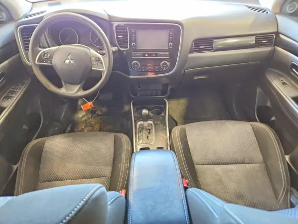 JA4AD2A34KZ053323 2019 MITSUBISHI OUTLANDER - Image 8