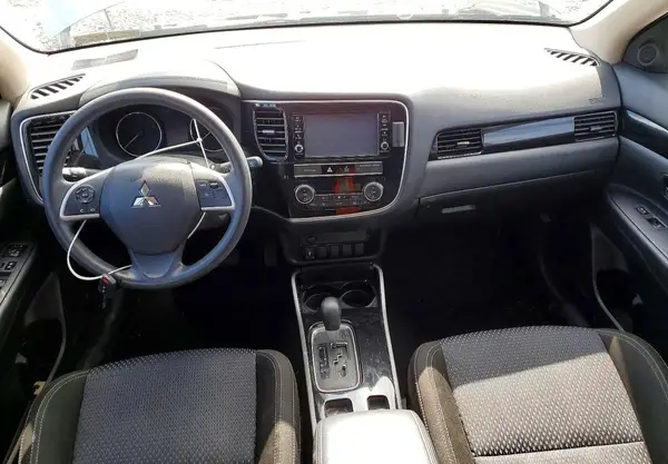 JA4AD2A34KZ053564 2019 MITSUBISHI OUTLANDER - Image 8