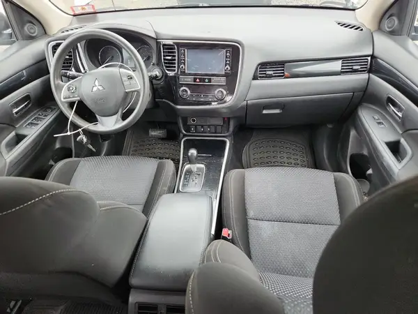 JA4AD2A34KZ053760 2019 MITSUBISHI OUTLANDER - Image 8