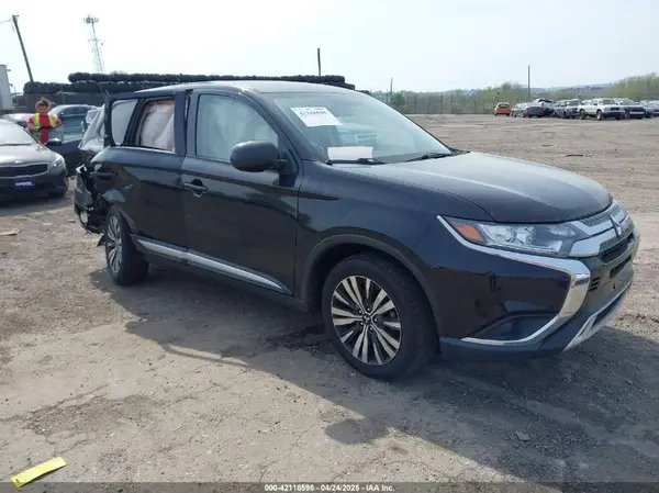 JA4AD2A34KZ055525 2019 MITSUBISHI OUTLANDER - Image 1