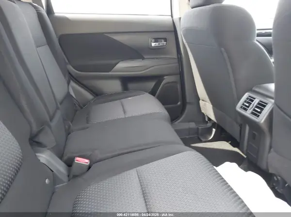JA4AD2A34KZ055525 2019 MITSUBISHI OUTLANDER - Image 8
