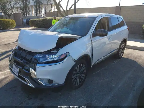 JA4AD2A34LZ007802 2020 MITSUBISHI OUTLANDER - Image 2