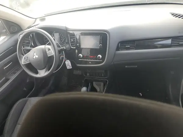 JA4AD2A34LZ018461 2020 MITSUBISHI OUTLANDER - Image 8