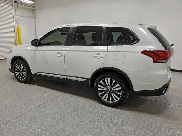 JA4AD2A34LZ039942 2020 MITSUBISHI OUTLANDER - Image 2