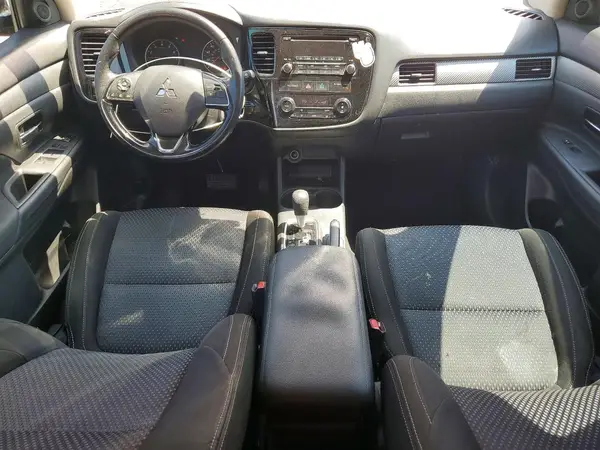 JA4AD2A35GZ038644 2016 MITSUBISHI OUTLANDER - Image 8