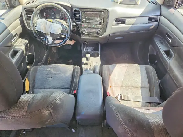 JA4AD2A35GZ039695 2016 MITSUBISHI OUTLANDER - Image 8