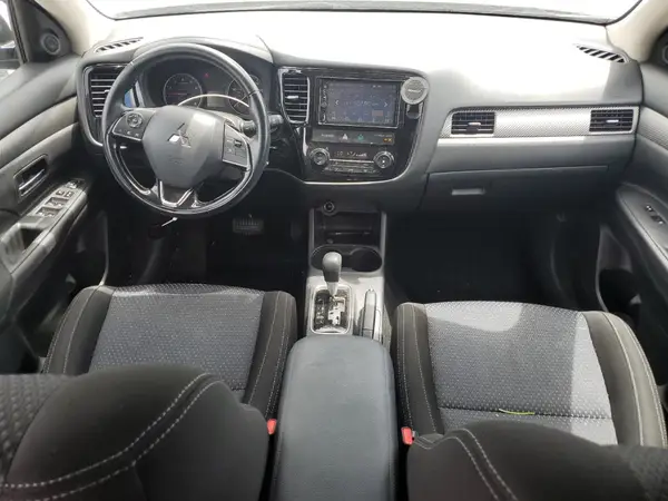 JA4AD2A35GZ061373 2016 MITSUBISHI OUTLANDER - Image 8
