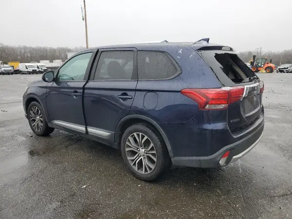 JA4AD2A35HZ034613 2017 MITSUBISHI OUTLANDER - Image 2