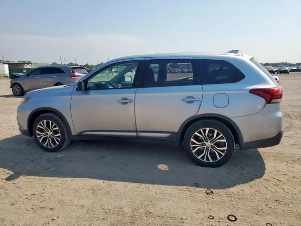 JA4AD2A35HZ035146 2017 MITSUBISHI OUTLANDER - Image 2