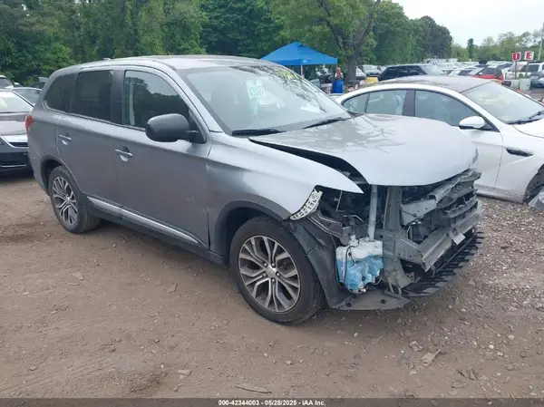 JA4AD2A35HZ050004 2017 MITSUBISHI OUTLANDER - Image 1