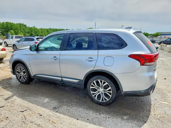 JA4AD2A35HZ061150 2017 MITSUBISHI OUTLANDER - Image 2