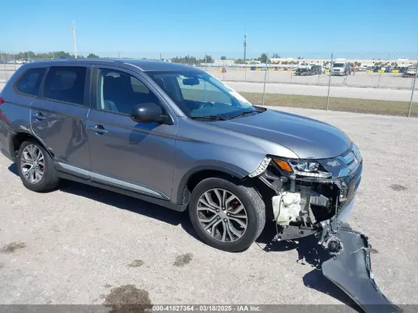 JA4AD2A35HZ067708 2017 MITSUBISHI OUTLANDER - Image 1