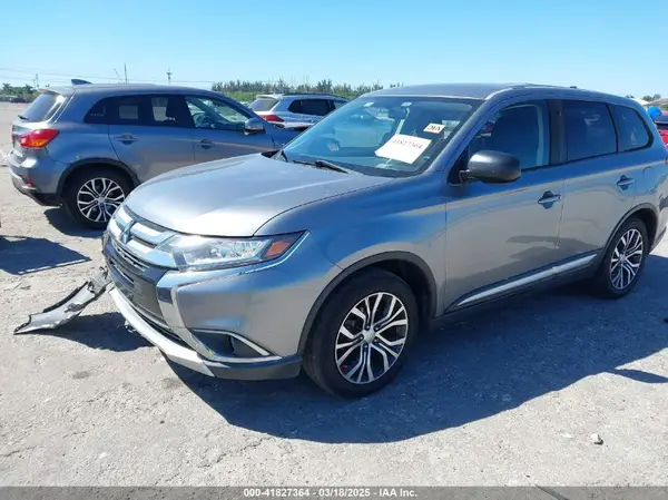 JA4AD2A35HZ067708 2017 MITSUBISHI OUTLANDER - Image 2