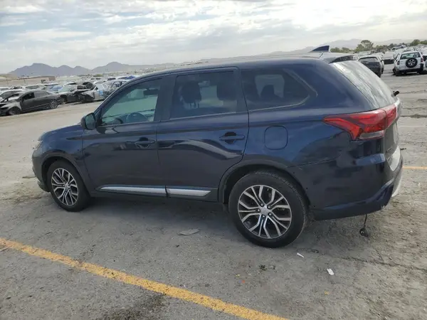 JA4AD2A35JJ004743 2018 MITSUBISHI OUTLANDER - Image 2