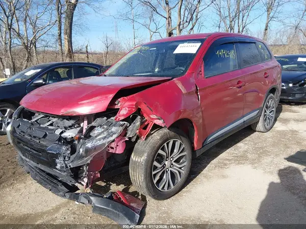 JA4AD2A35JZ001326 2018 MITSUBISHI OUTLANDER - Image 2