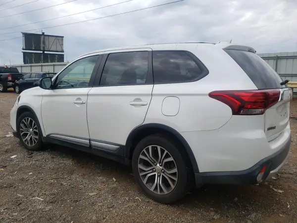 JA4AD2A35JZ033225 2018 MITSUBISHI OUTLANDER - Image 2