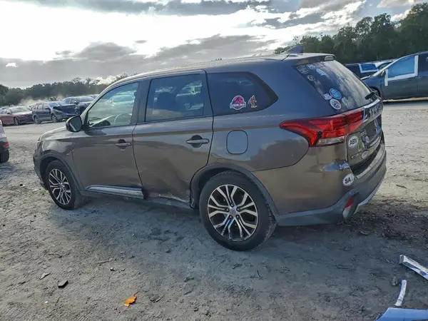 JA4AD2A35JZ035234 2018 MITSUBISHI OUTLANDER - Image 2