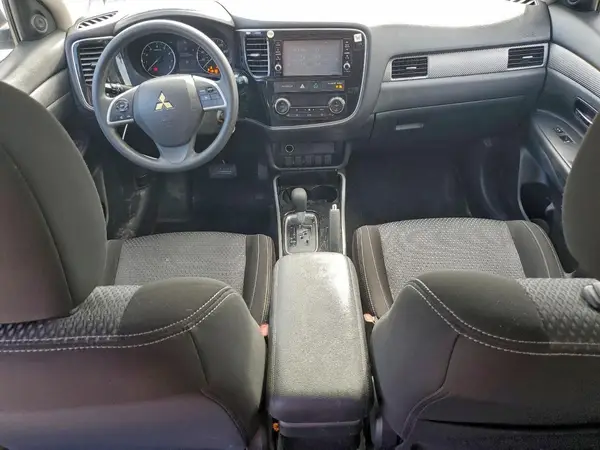 JA4AD2A35JZ035234 2018 MITSUBISHI OUTLANDER - Image 8