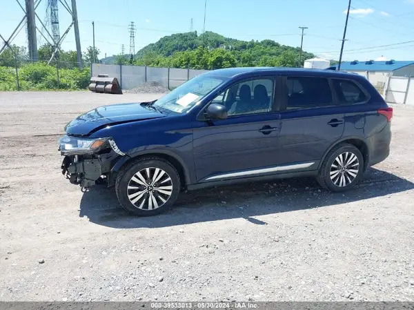 JA4AD2A35KZ003465 2019 MITSUBISHI OUTLANDER - Image 2