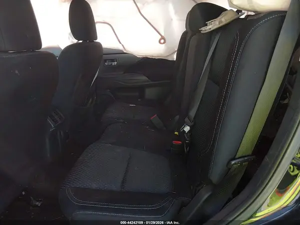 JA4AD2A35KZ008911 2019 MITSUBISHI OUTLANDER - Image 8