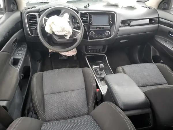 JA4AD2A35KZ014045 2019 MITSUBISHI OUTLANDER - Image 8